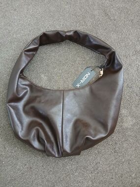 Nathaniel noir Slouchy Bag Soft Faux Leather Zip Closure Brown .